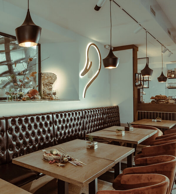 Bistro in Tata